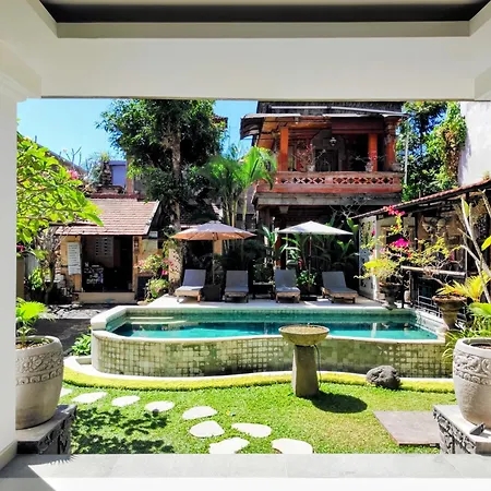 Mandia Bungalows